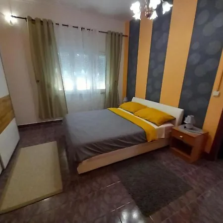 Buska Apartment *