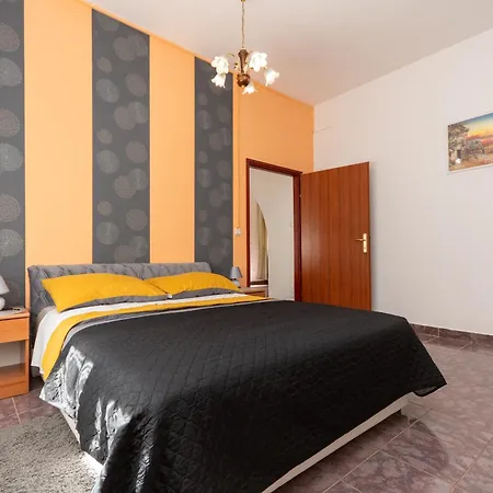 Buska Near Sea Apartman *